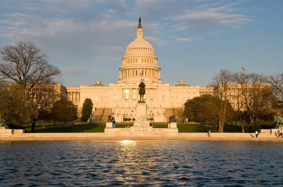 investingLive Americas FX news wrap 30 Oct: It’s a wrap: Nasdaq tumbles as AI costs worry investors; Fed speakers keep hikes in play