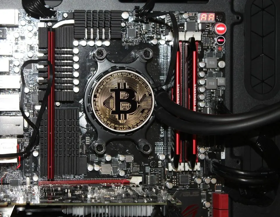 Bitcoin long-term holders are selling, and some analysts read it as a rally signal