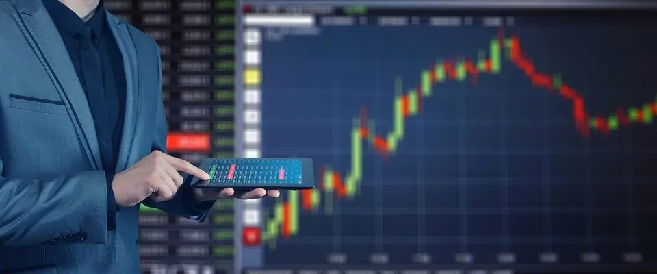 Jim Cramer says Wall Street is punishing the wrong tech stocks